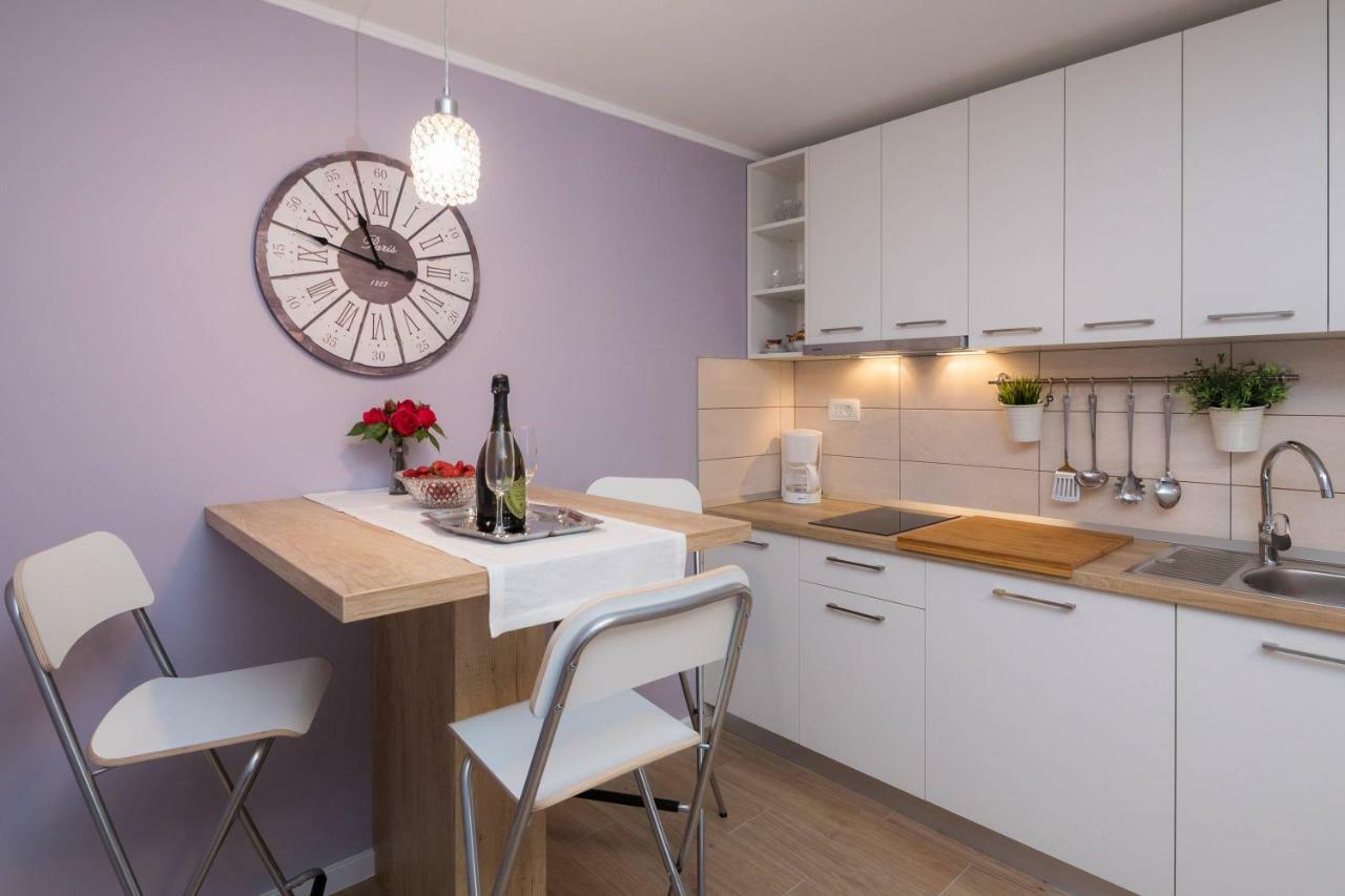 Zlatin Dvor - Apartments For 3, Terrace, Trogir Center, Beach At 5-Min, Bike Friendly المظهر الخارجي الصورة