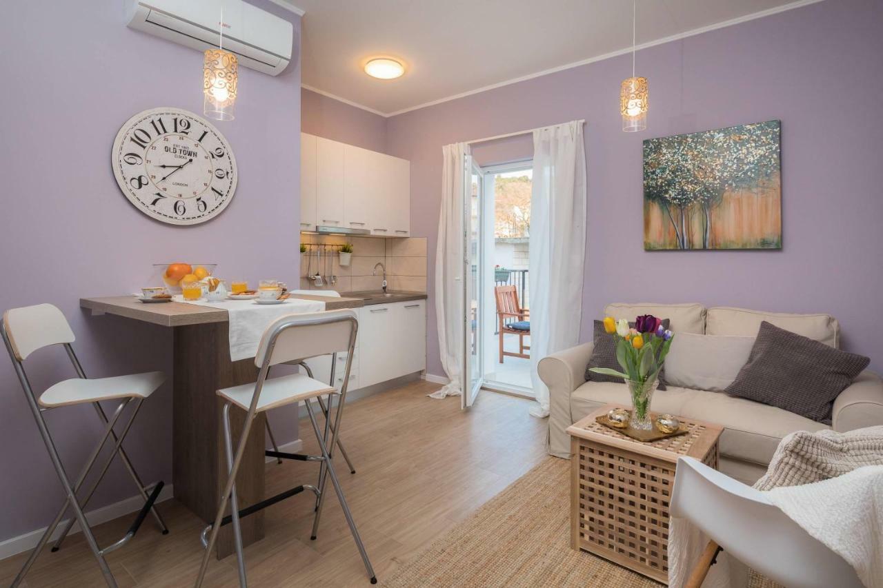 Zlatin Dvor - Apartments For 3, Terrace, Trogir Center, Beach At 5-Min, Bike Friendly المظهر الخارجي الصورة