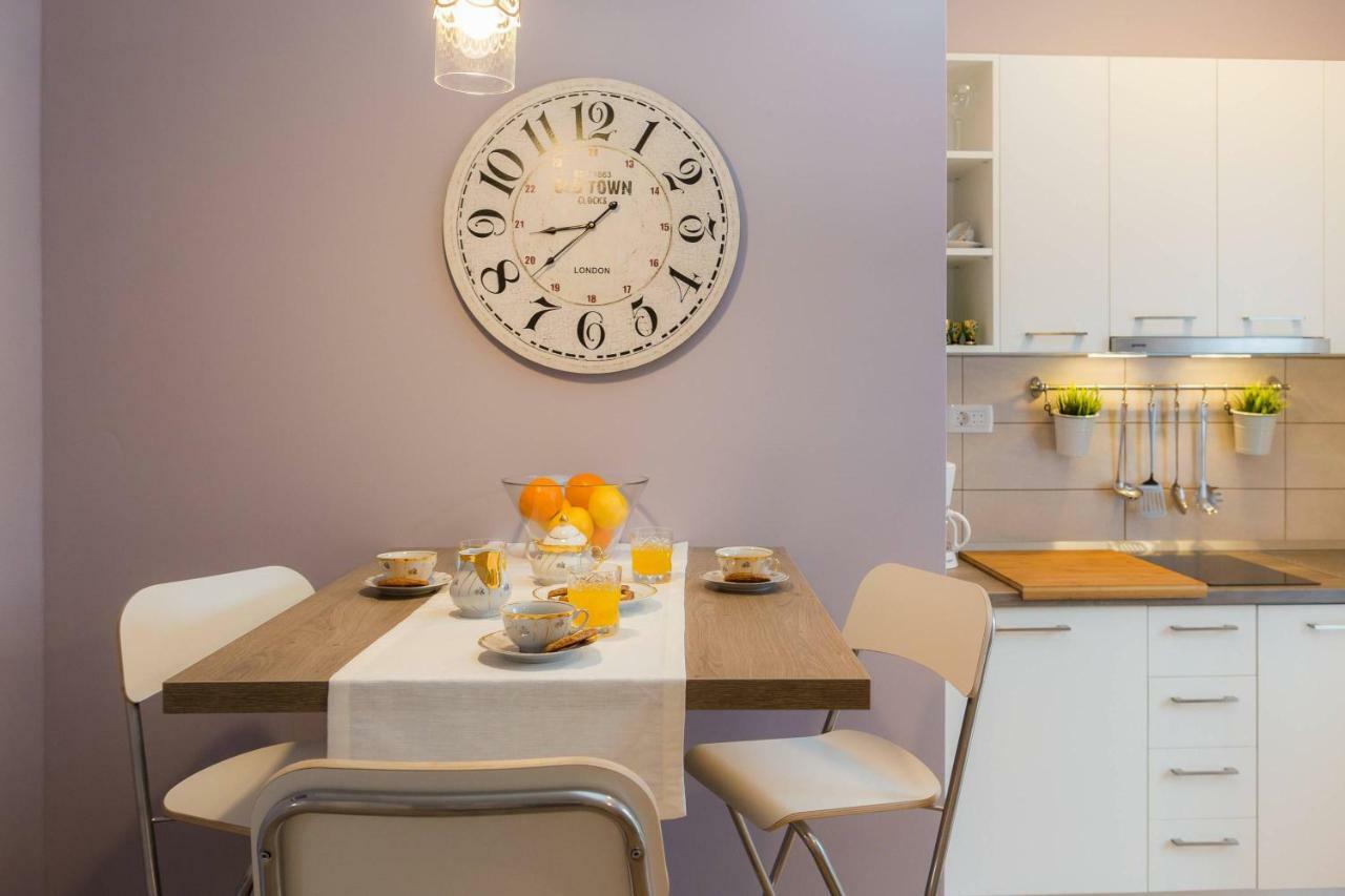 Zlatin Dvor - Apartments For 3, Terrace, Trogir Center, Beach At 5-Min, Bike Friendly المظهر الخارجي الصورة